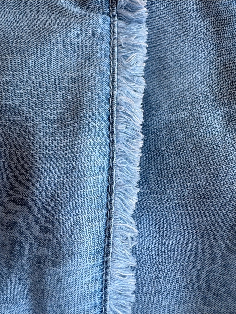 Relaxed Wide-Leg Cargo Pants in Light Denim - Picture 4 of 7
